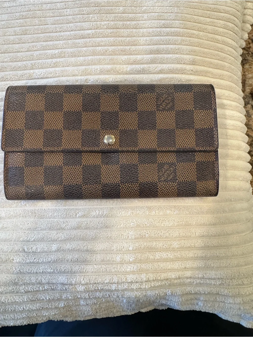 Authentic Louis Vuitton Damier Ebene
